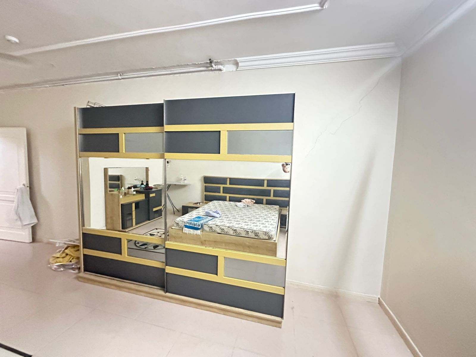 معلم فك وتركيب غرف النوم مكه