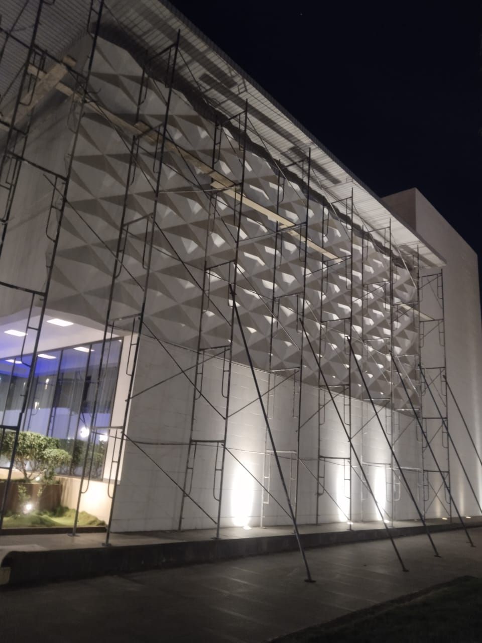 سقالات ايجار وتركيب وفك لجميع انحاء جده بسعار مناس