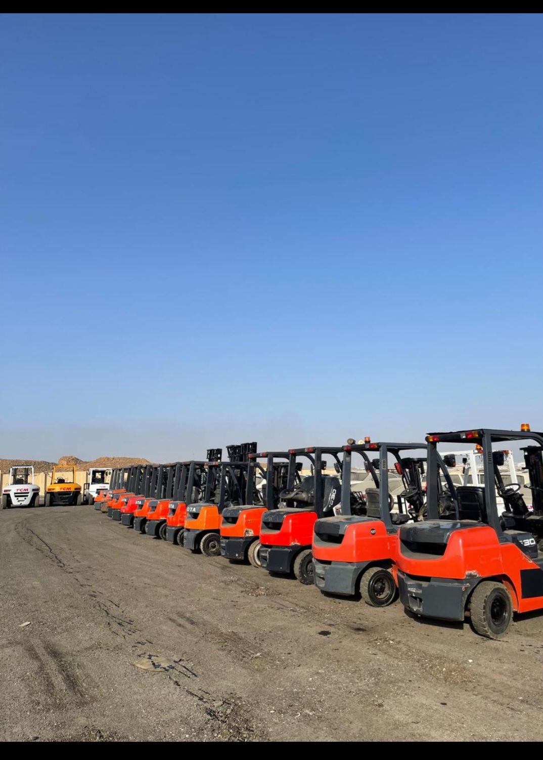 للايجار رافعات شوكية وسيزر لفت ومان لفت وكرينات وب