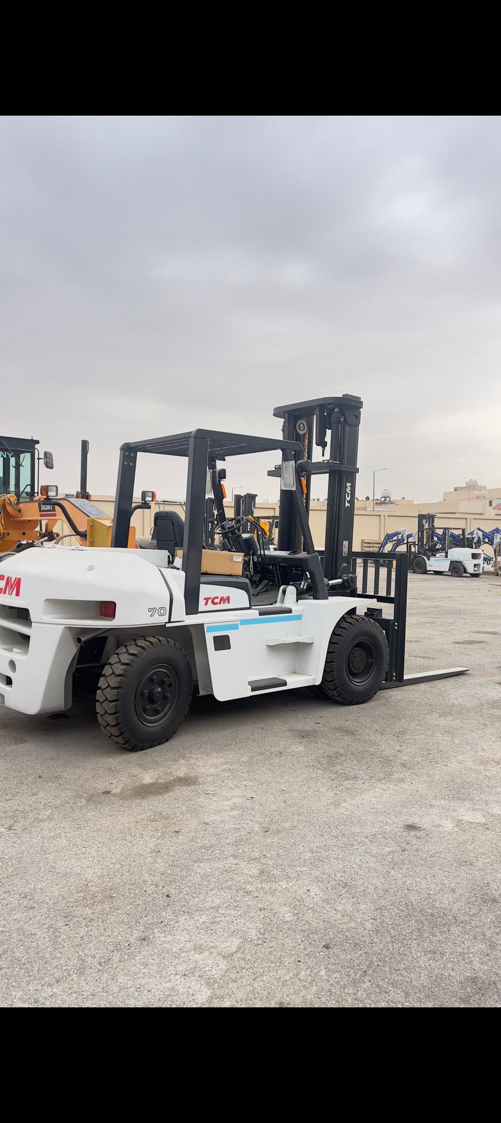 فركليف رافعه شوكيه لتاجير اليومي وشهري 3 طن 7 طن 1