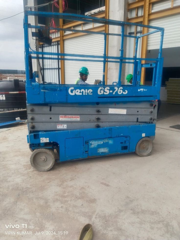 سيزرلفت للايجار مانلفت للايجار كرينات للإيجار رافع