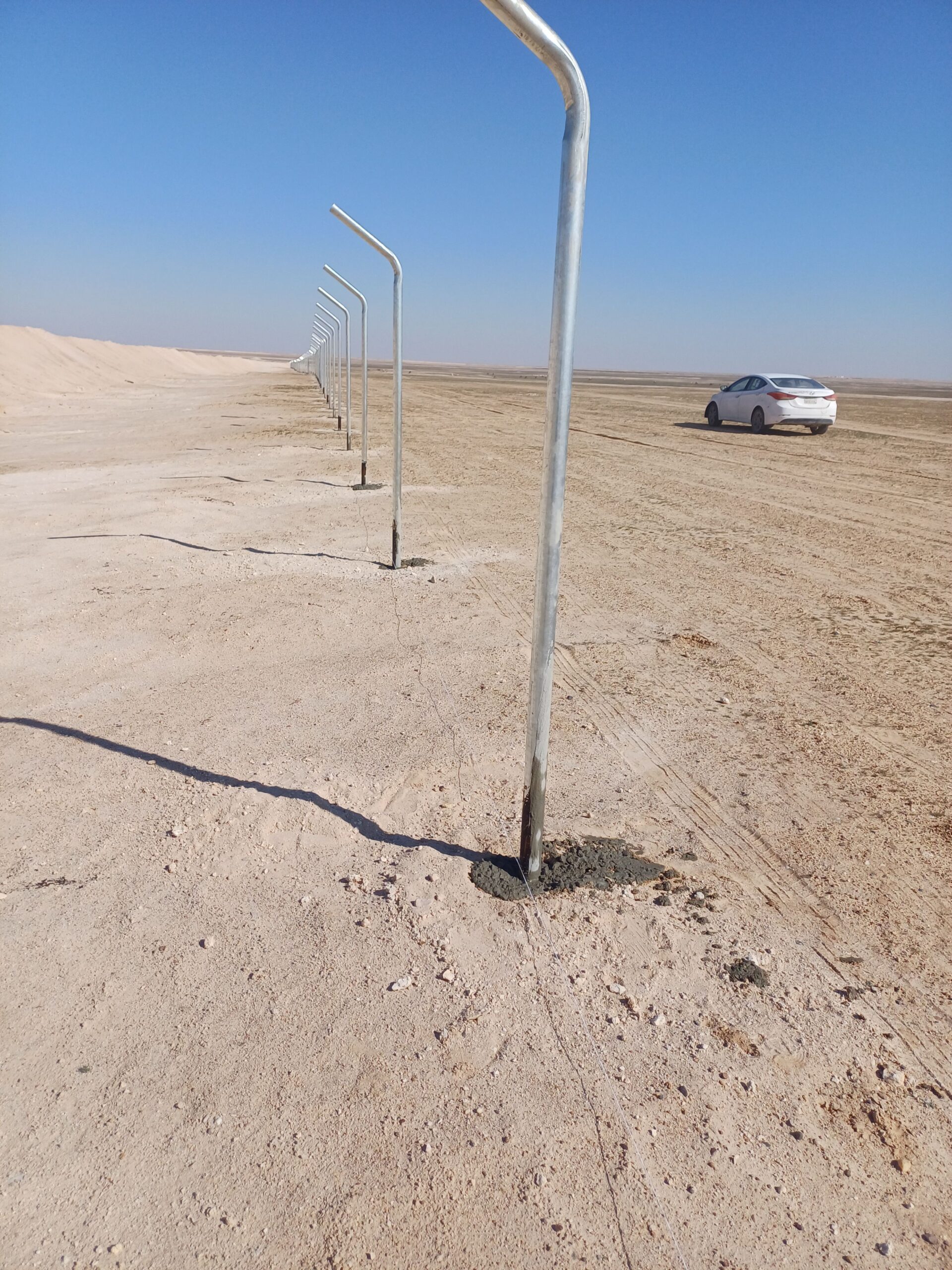 نقوم بتورد وتركيب جميع النواع الشبوك ونخيل