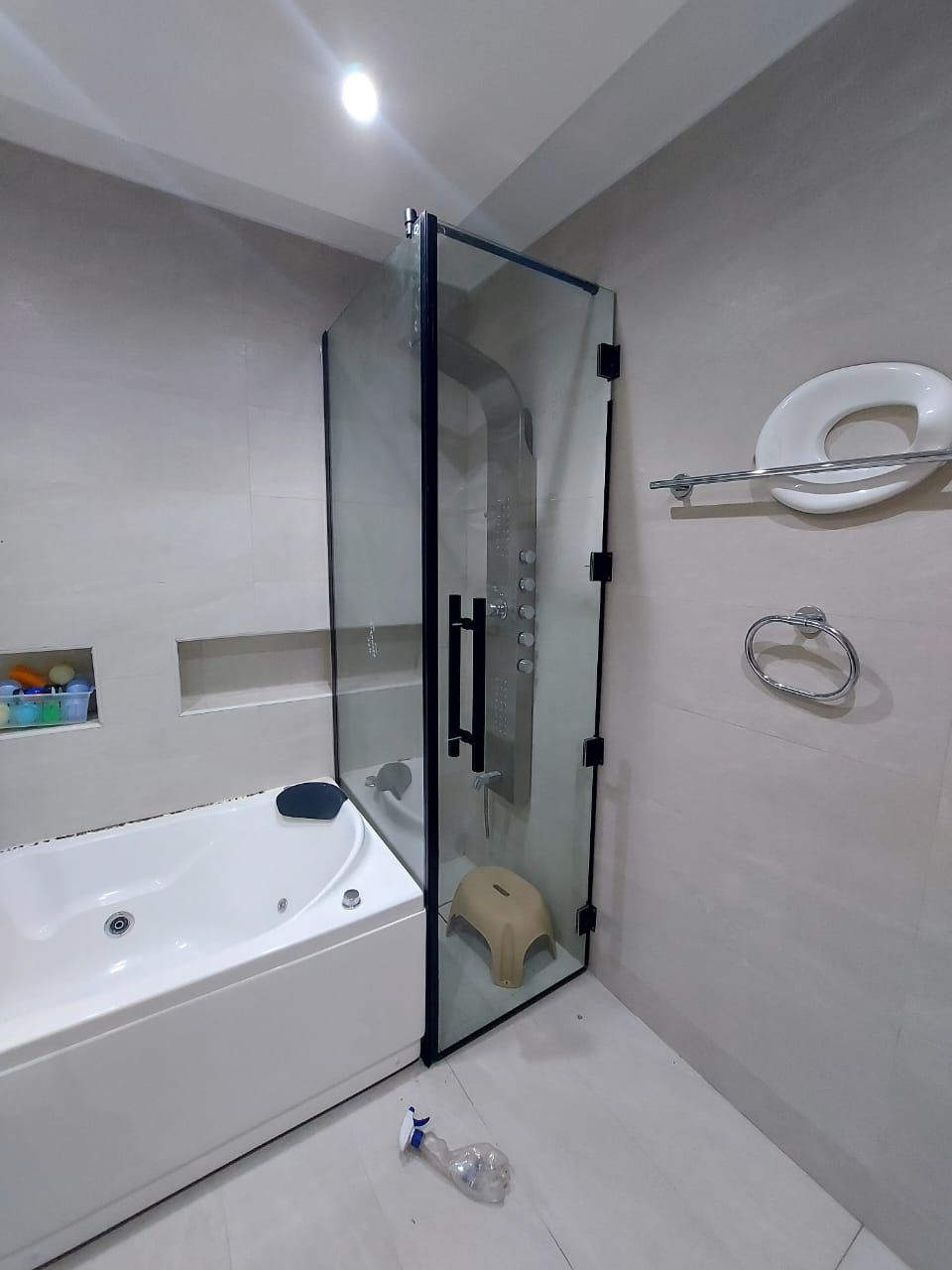 زجاج سكريت ومرايات الشرقية السعودية 0565027566