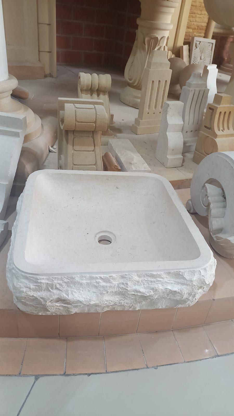 احواض حجر ومغاسل وجه جبل