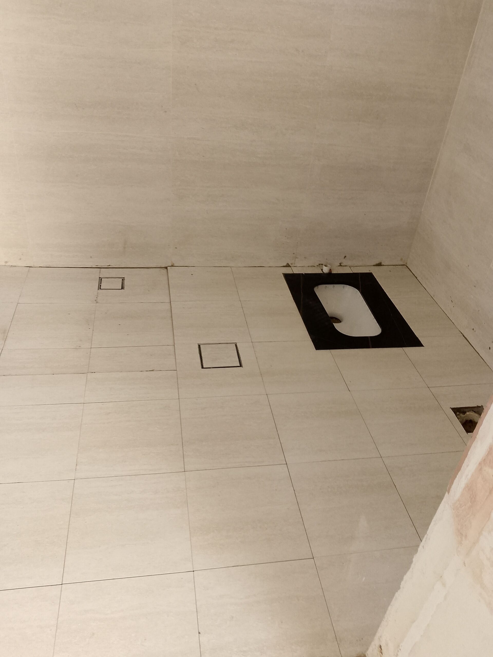 معلم بلاط السيرميك البرسلان روخام شارع الأبطال بن