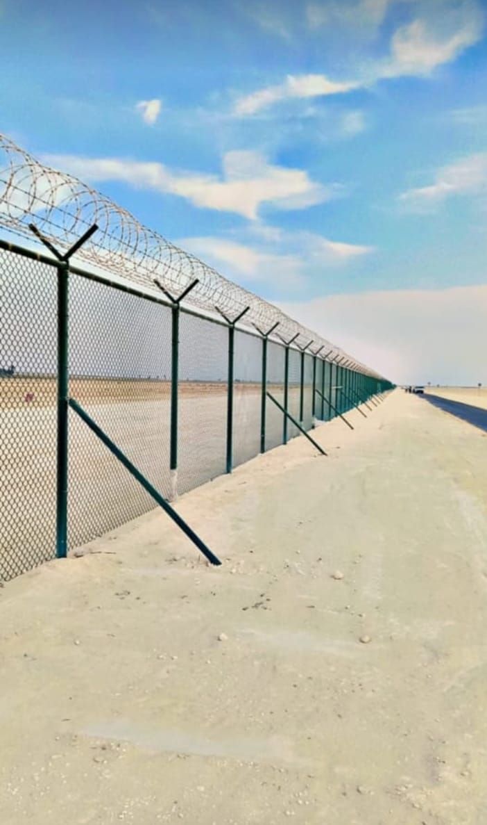 نقوم بتورد وتركيب جميع النواع الشبوك ونخيل