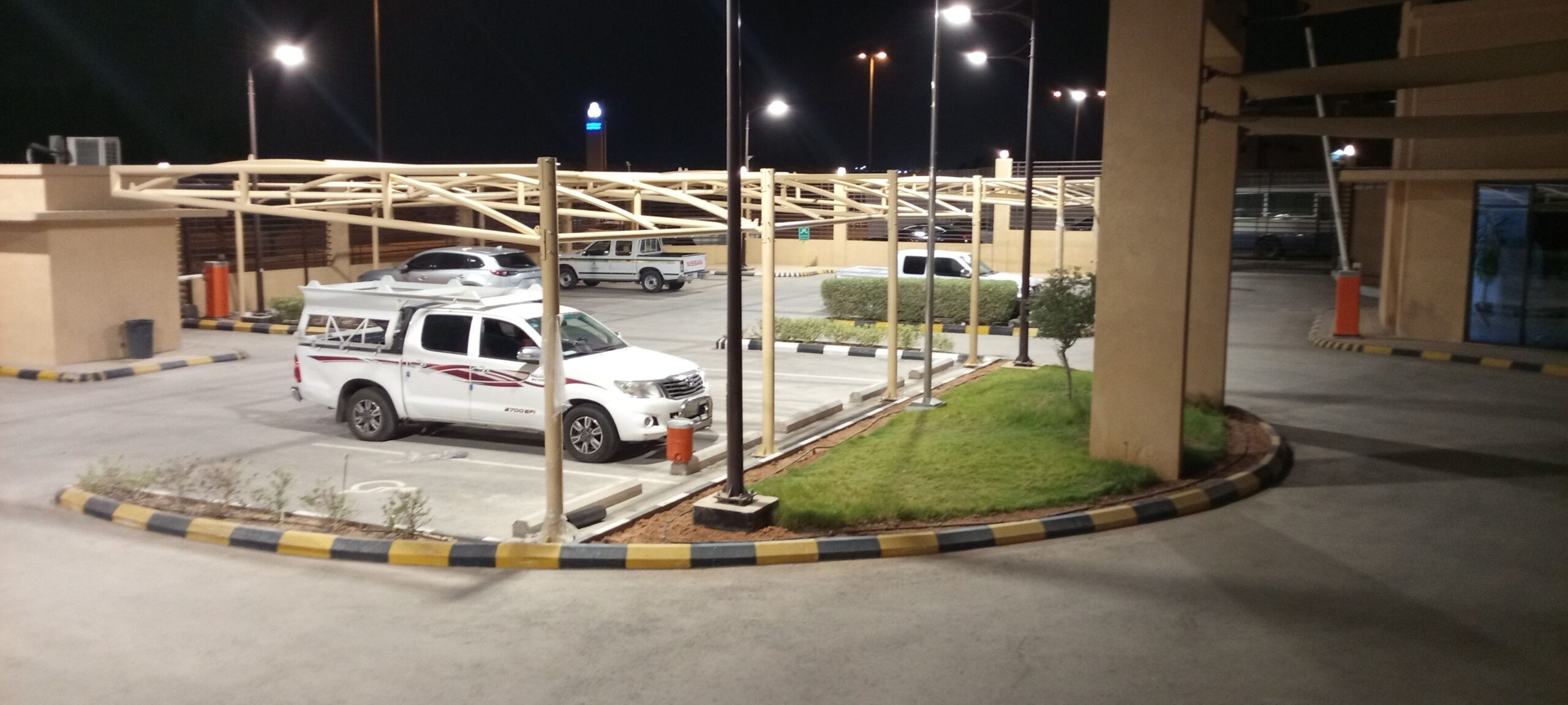 حداد مظلات وسواتر الرياض