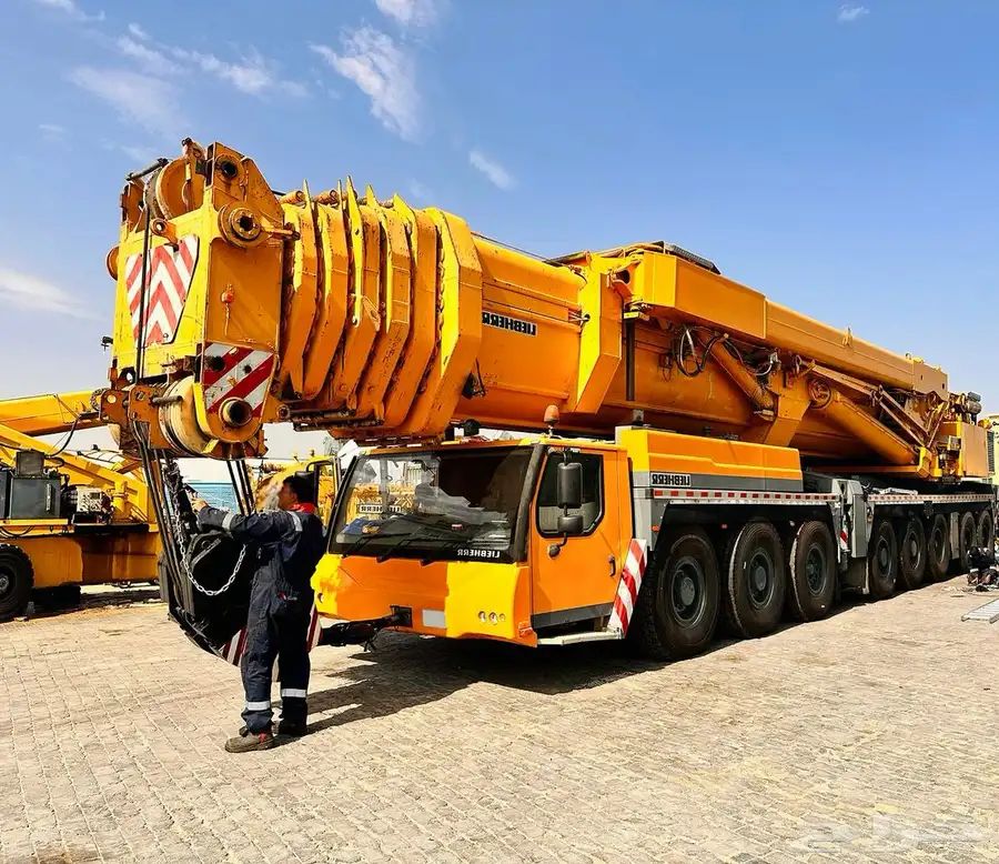 للايجار رافعات شوكية وسيزر لفت ومان لفت وكرينات وب