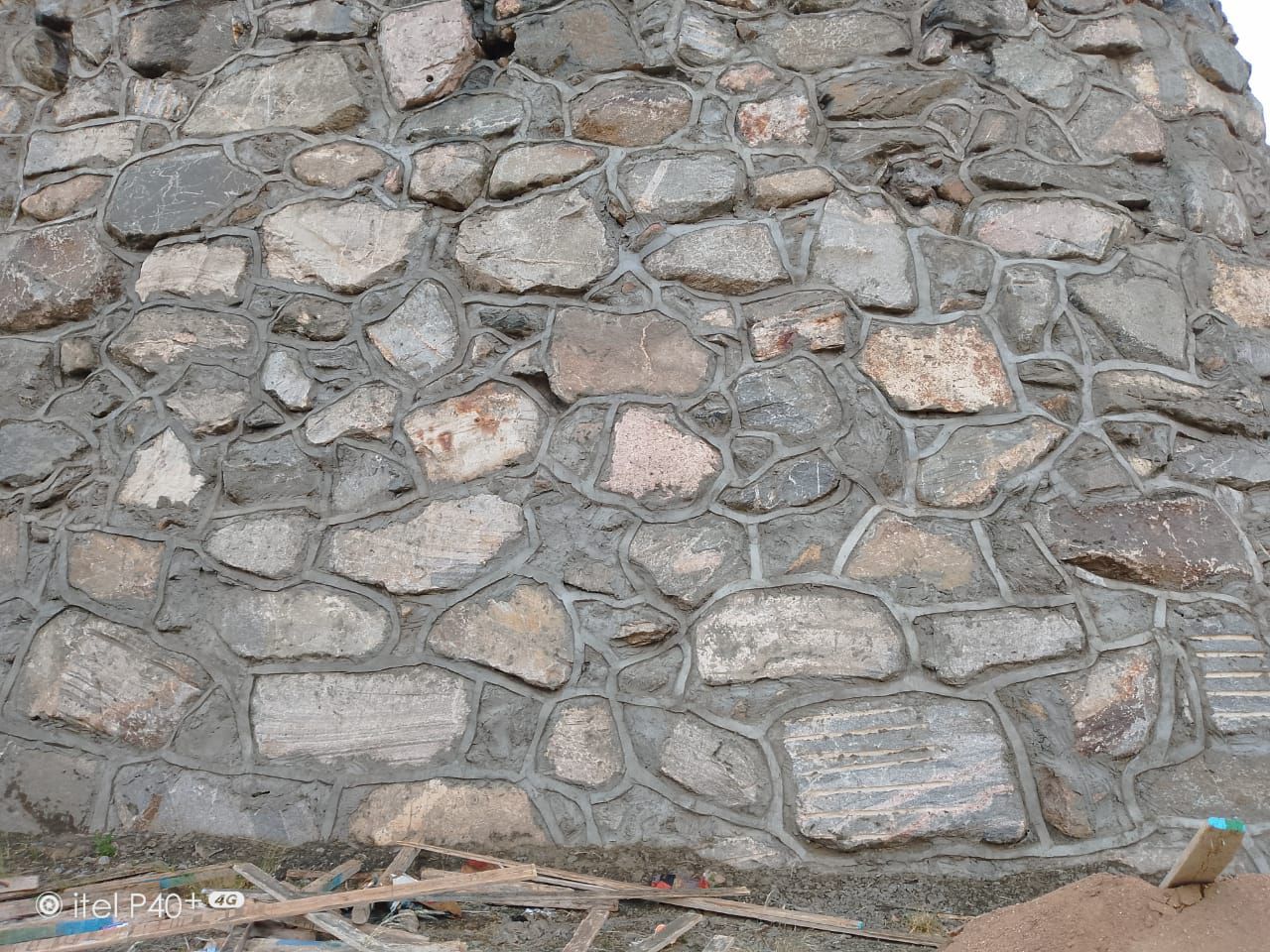 عمران لجميع المقولات لسنا الوحيدون ولكننا الفضل