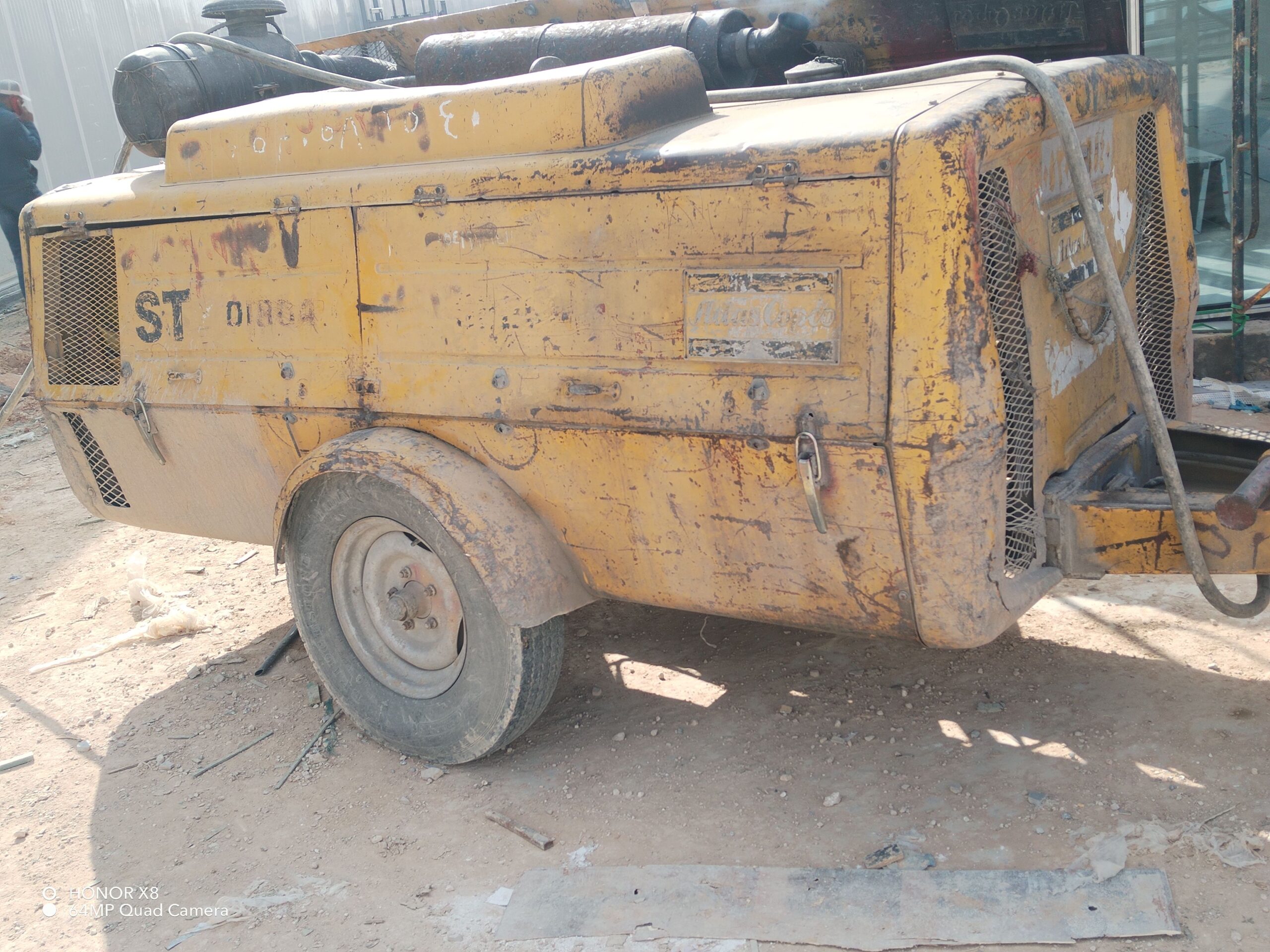 كمبروسر حفر وتكسير