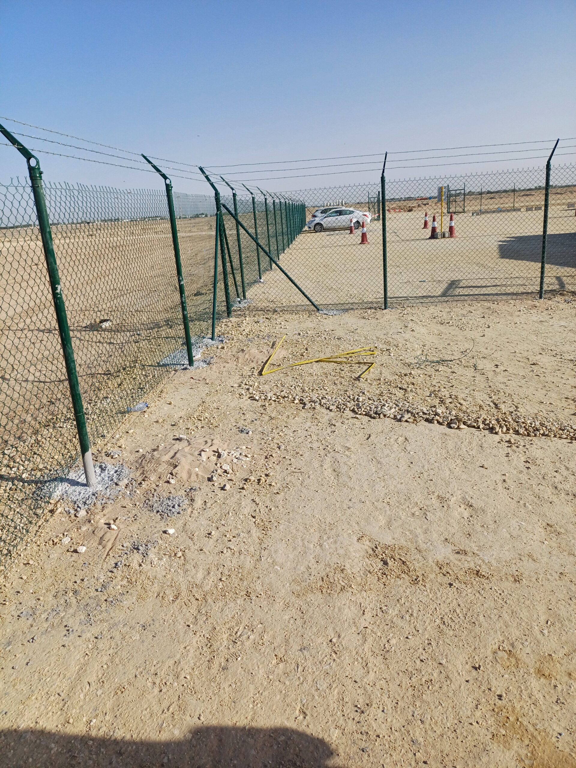 نقوم بتورد وتركيب جميع النواع الشبوك بعدت النواعها