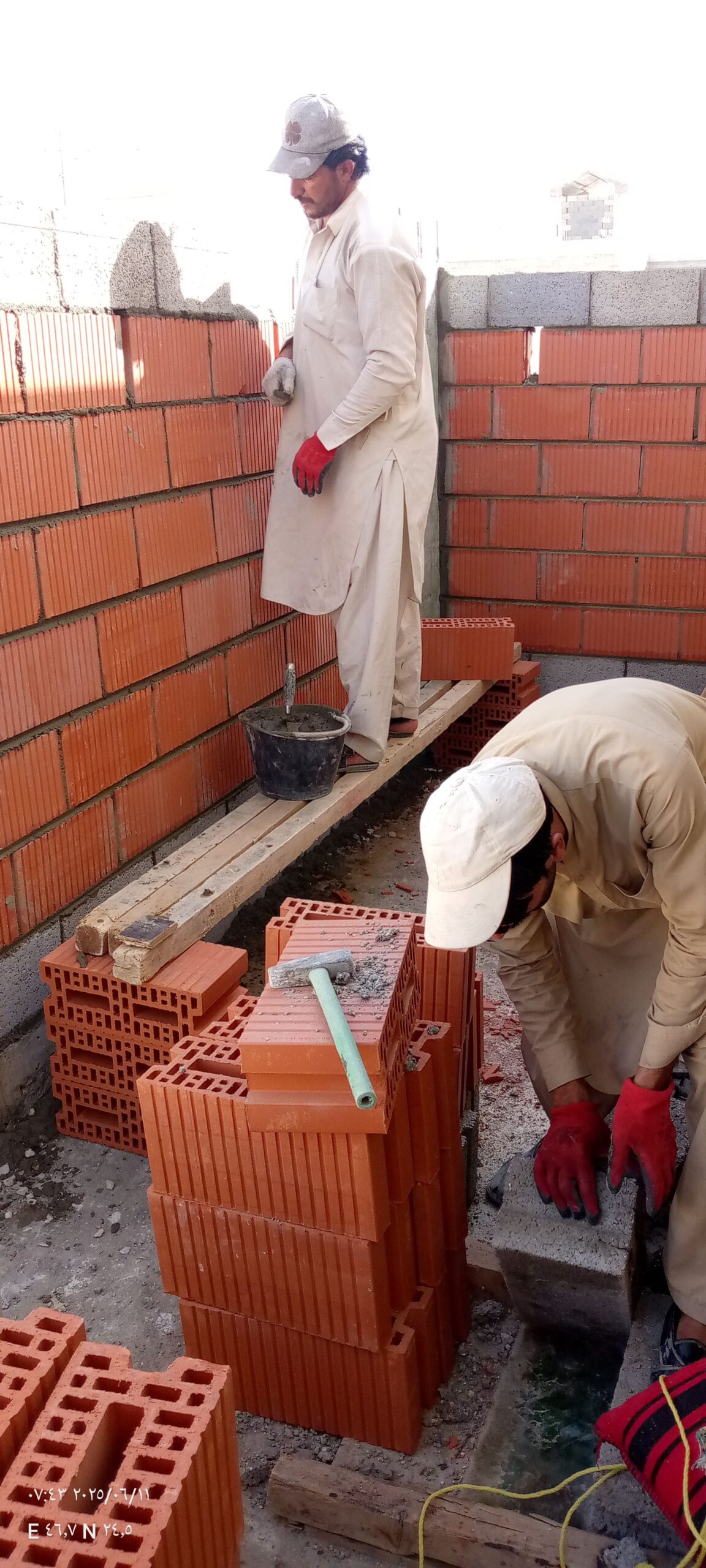 مقاول ملاحق///ترميم وتشطيب