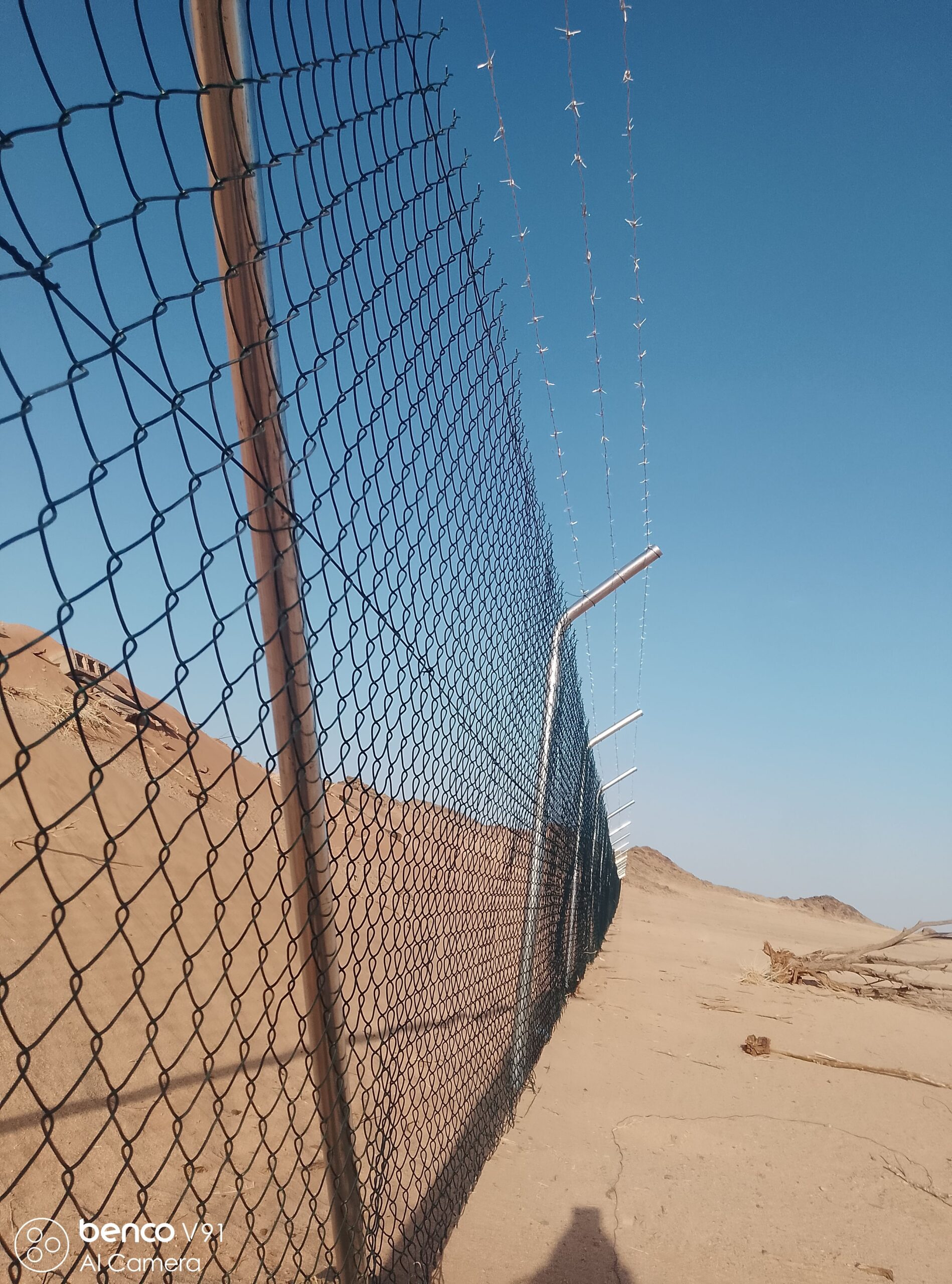 تركيب شبوك مزارع والسترحات وملاعب الكرة في جميع أن