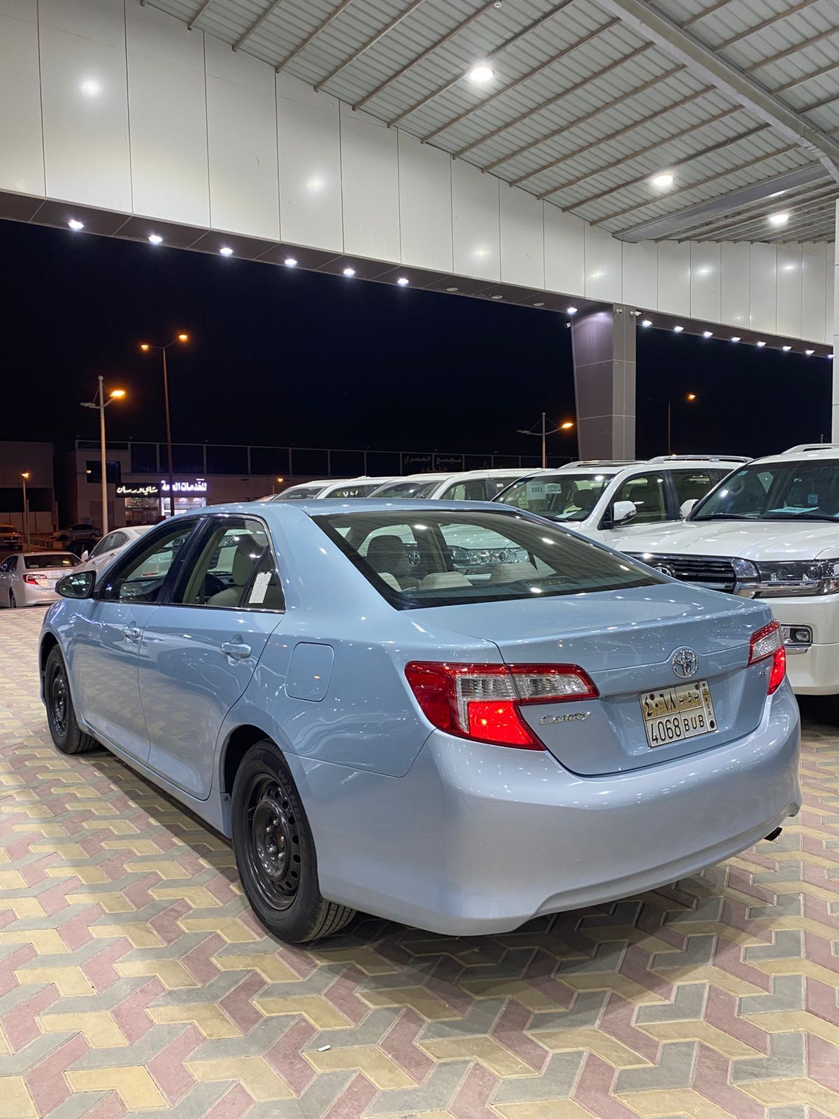 سياره كامري للبيع