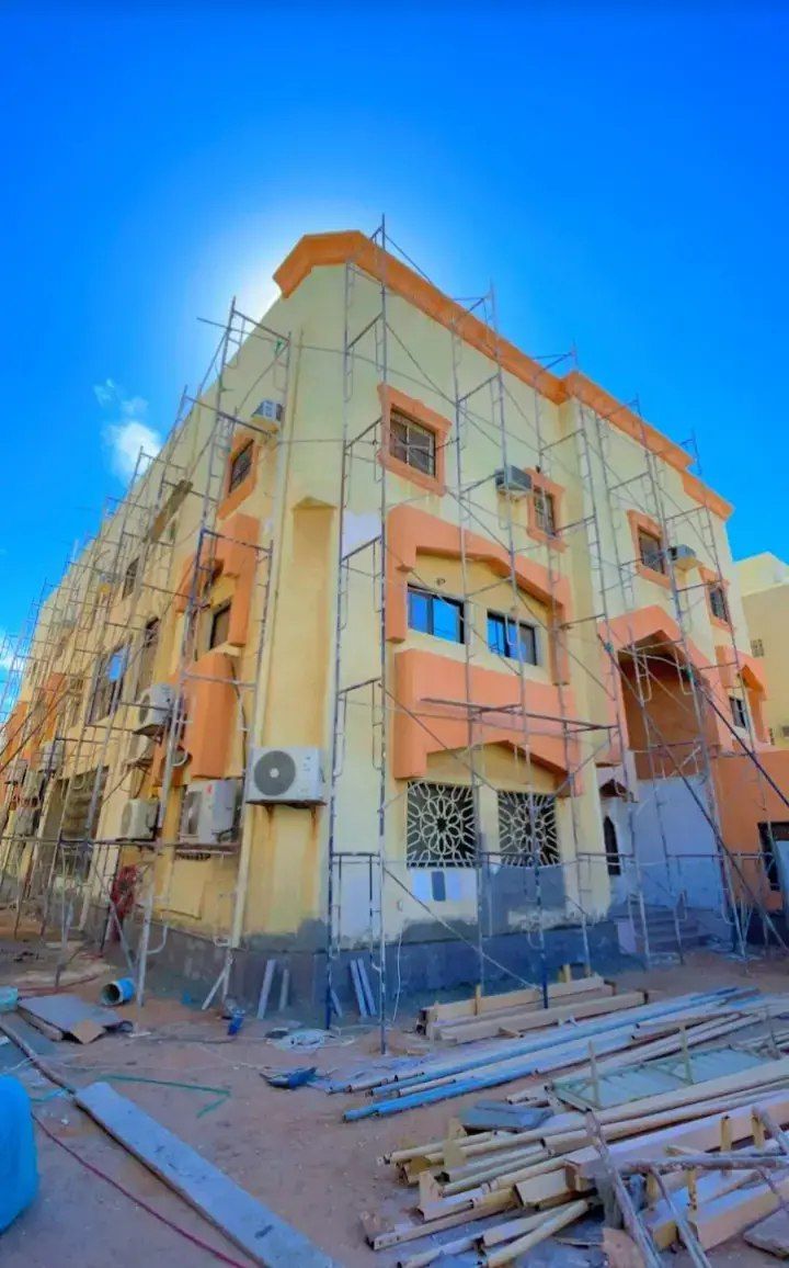 مقاول بناءملحق