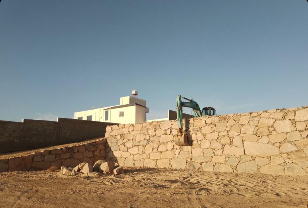 مقاول حجر طبيعي وشعبي وخارجي اعمل في بناء الحجر