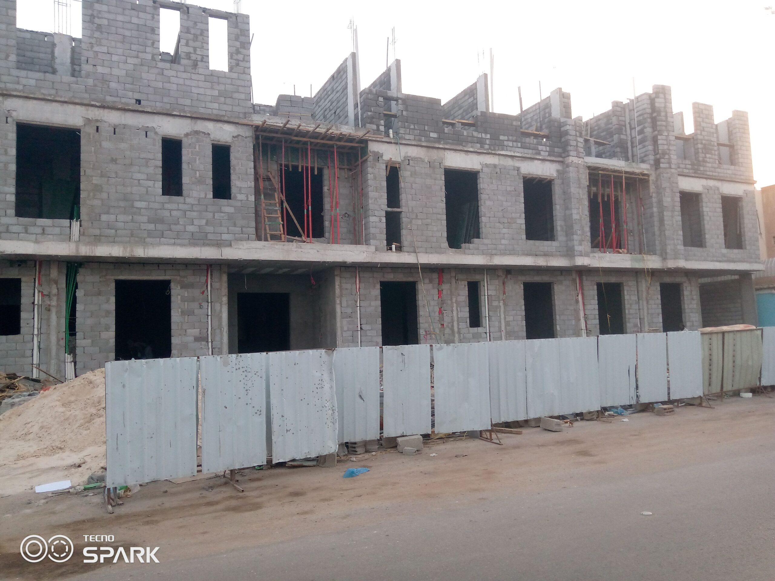 مقاول مباني ملاحق