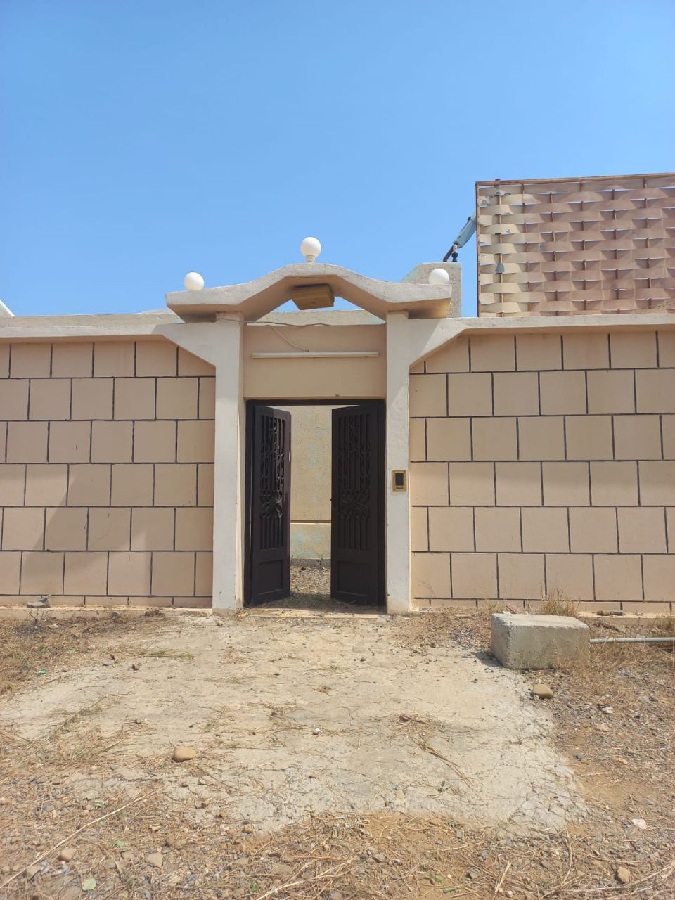بيت للبيع في الدرب