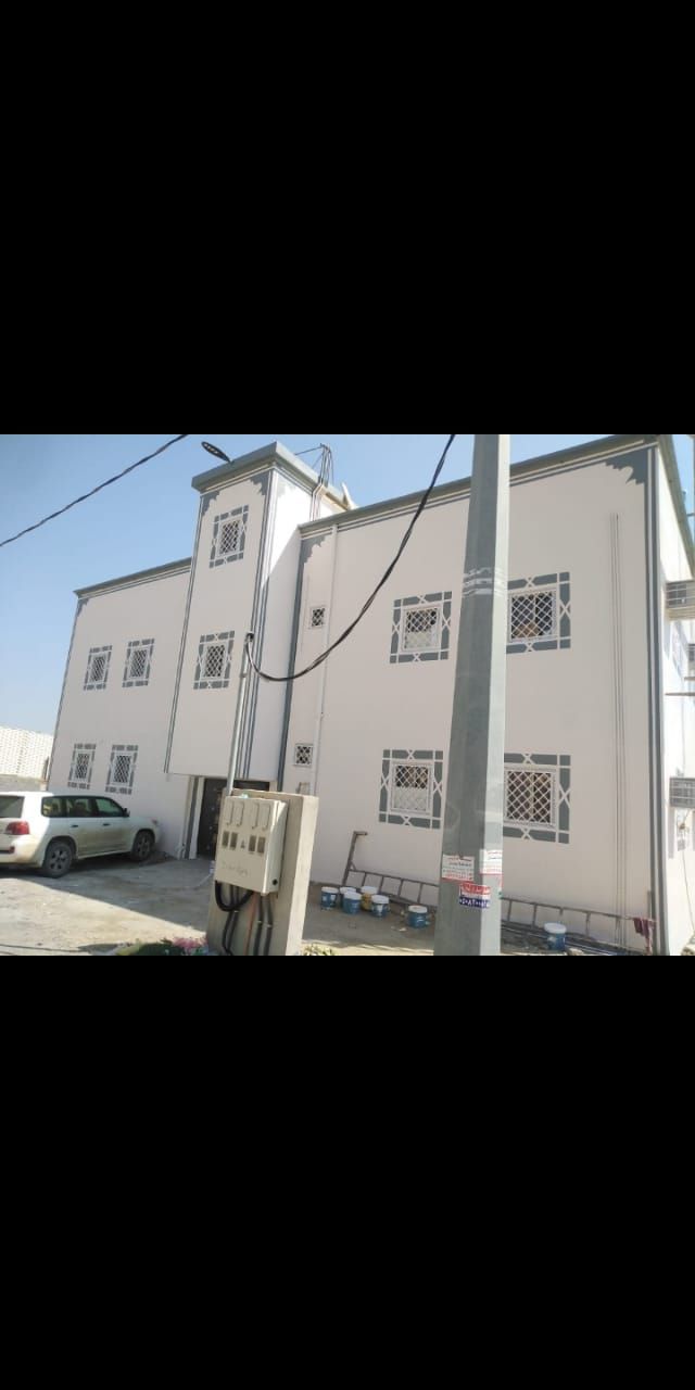 معلم دهانات وجميع انواع الديكورات وعوازل أسطح