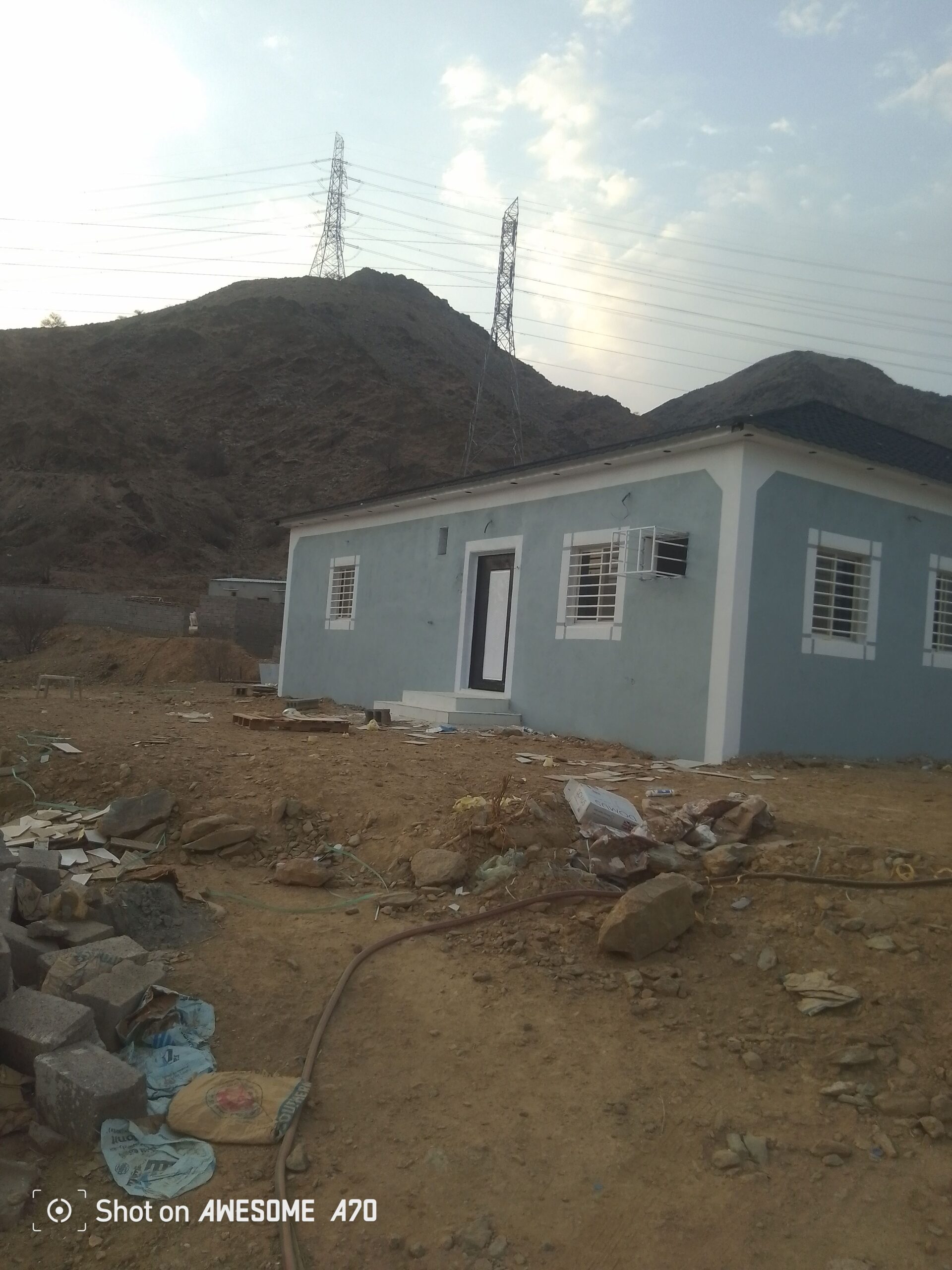 معلم ديكورات ودهانات محايل عسير وضواحيها للتواصل 0