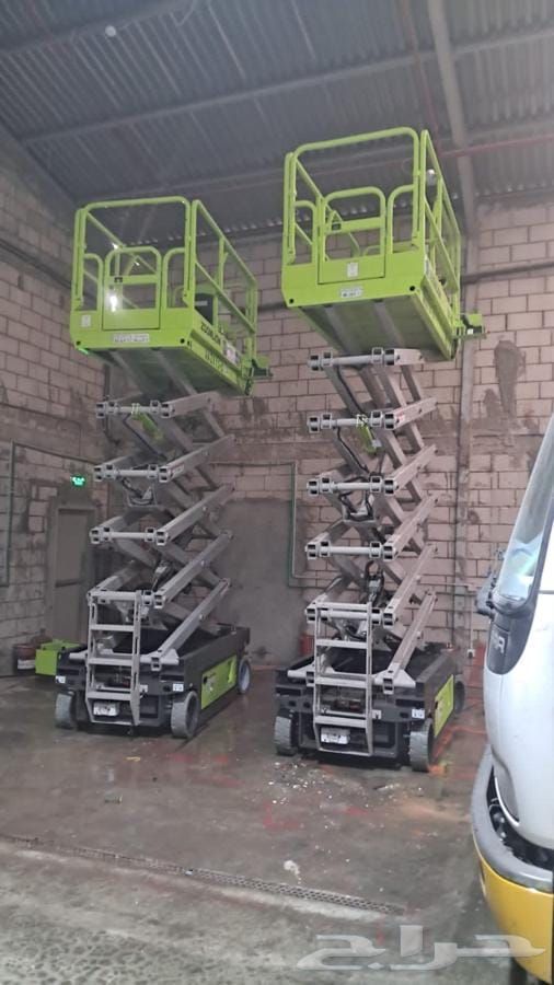 سيزر لفت للايجار من 8متر الى 18 متر كهرباء وديزل س