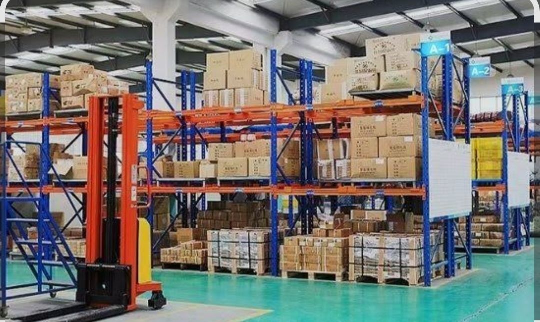 رفوف تخزين مستودعات