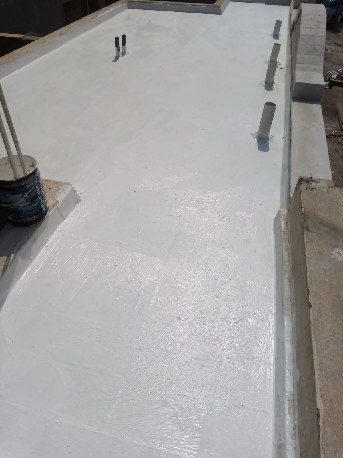 فني تركيب عوازل لجميع انوع العوازل حراريه ومائيه