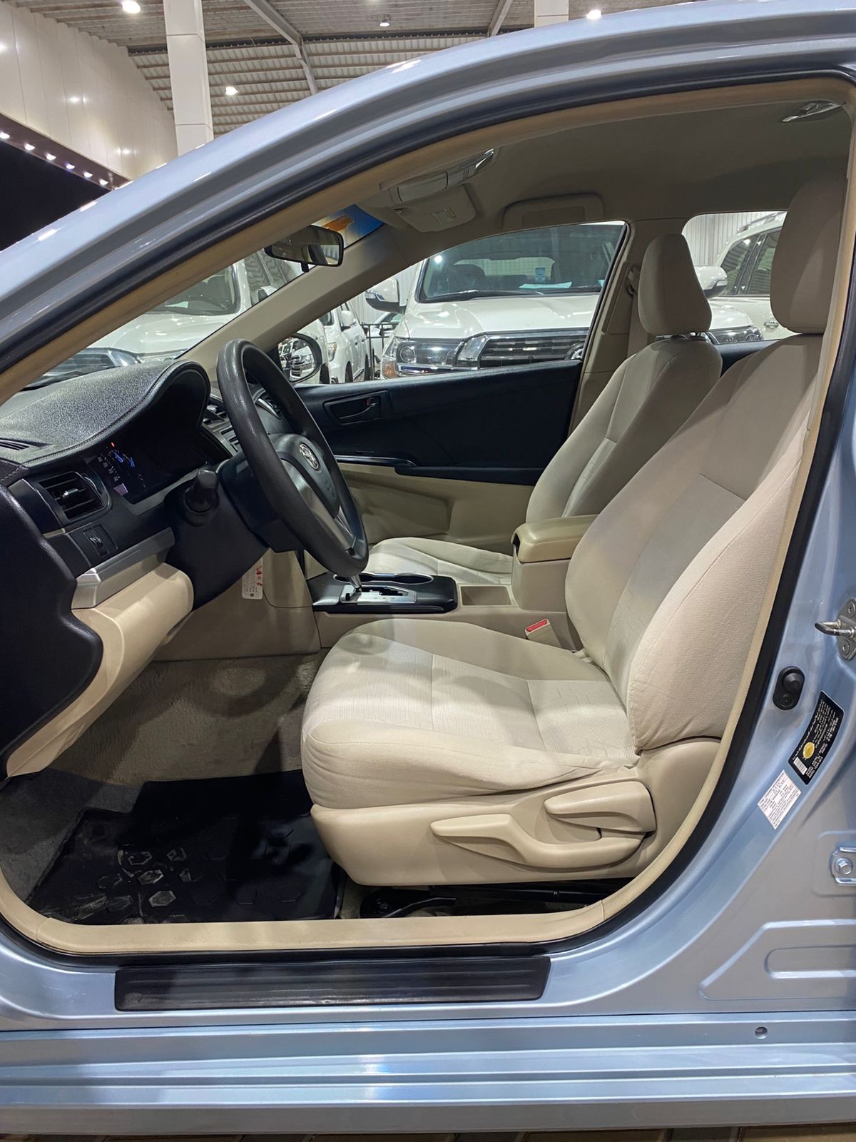 سياره كامري للبيع