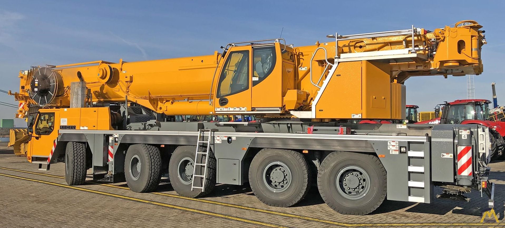 #فوركلفت #جي_سي_بي_تليهندرات #سيزرلفت #مان_لفت_للا