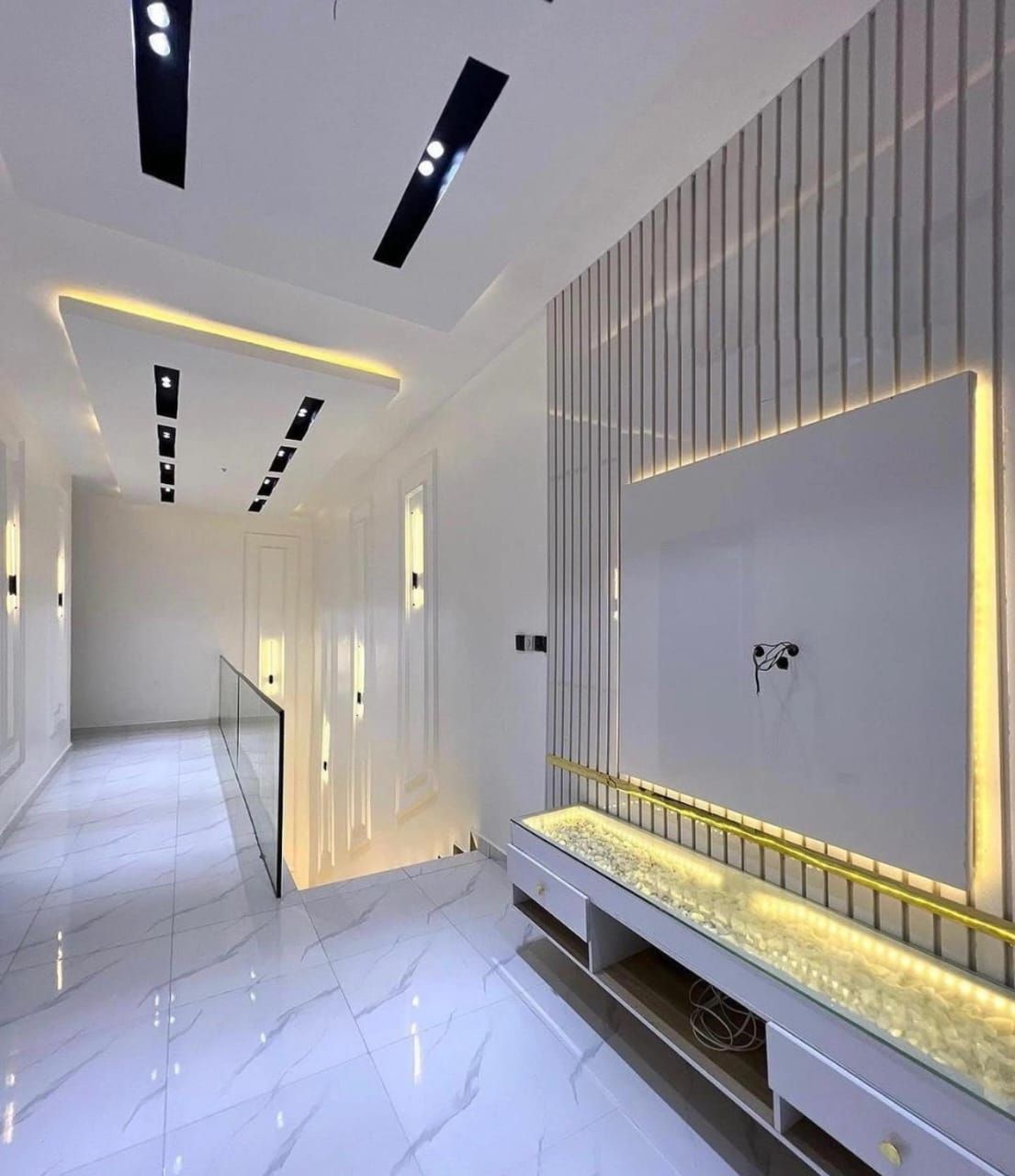 الخرج جلي بلاط