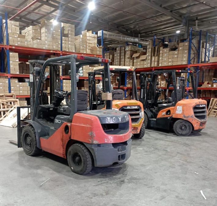 فركليف رافعه شوكيه لايجار اليومي وشهري 3 طن 7 طن 1