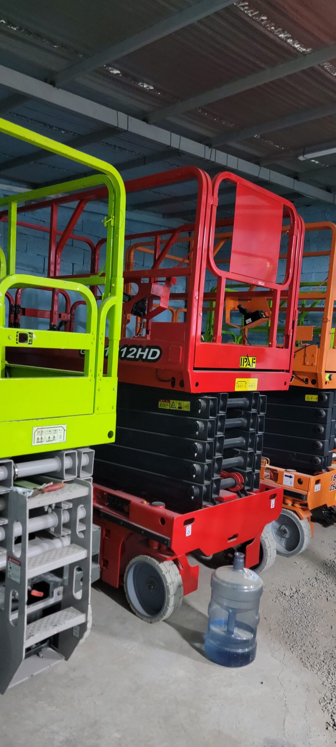 رافعة مقصية (سيزر لفت) للايجار! متوفرة مع أبو فهد