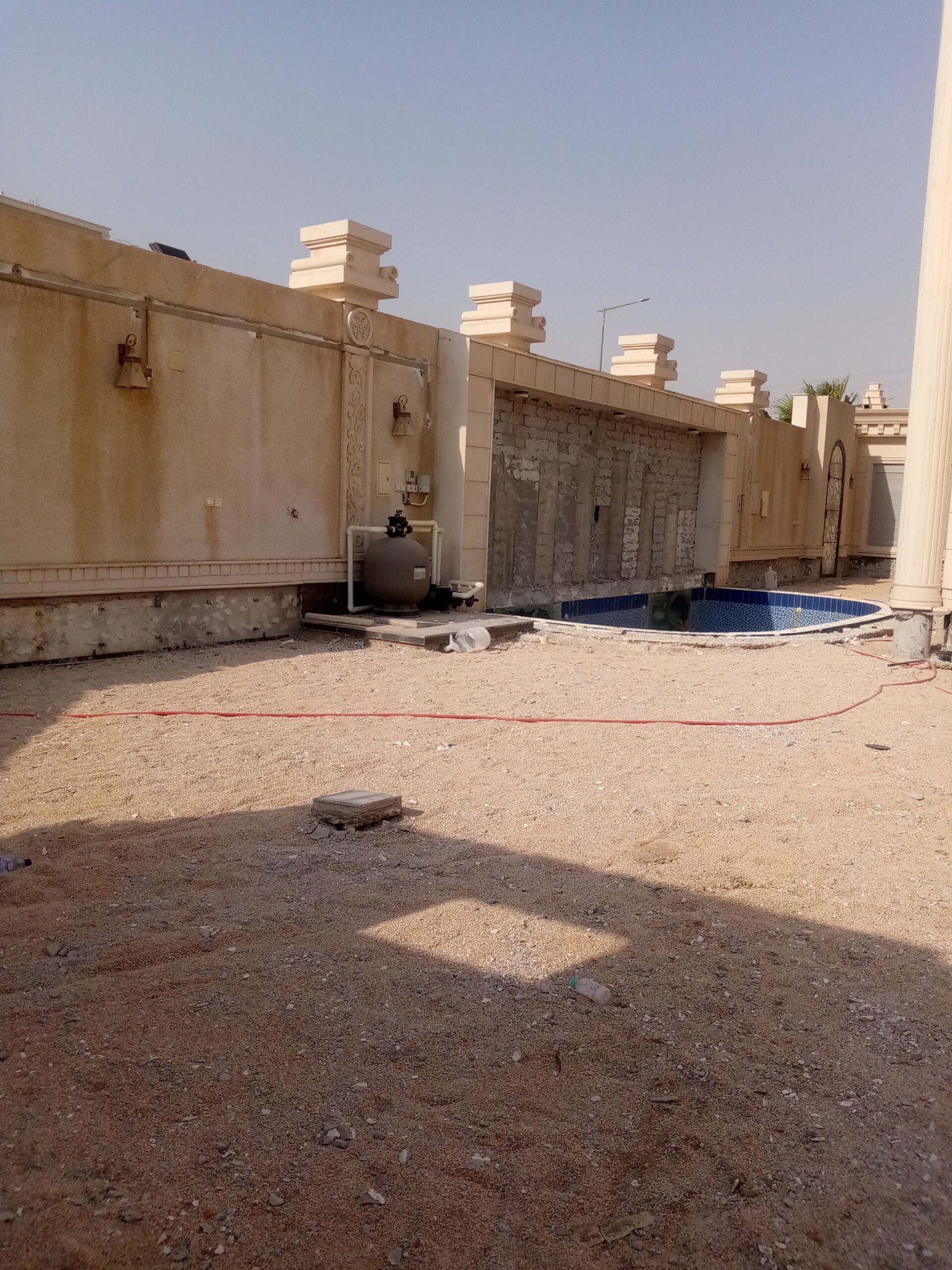 مقاول ملاحق///ترميم وتشطيب