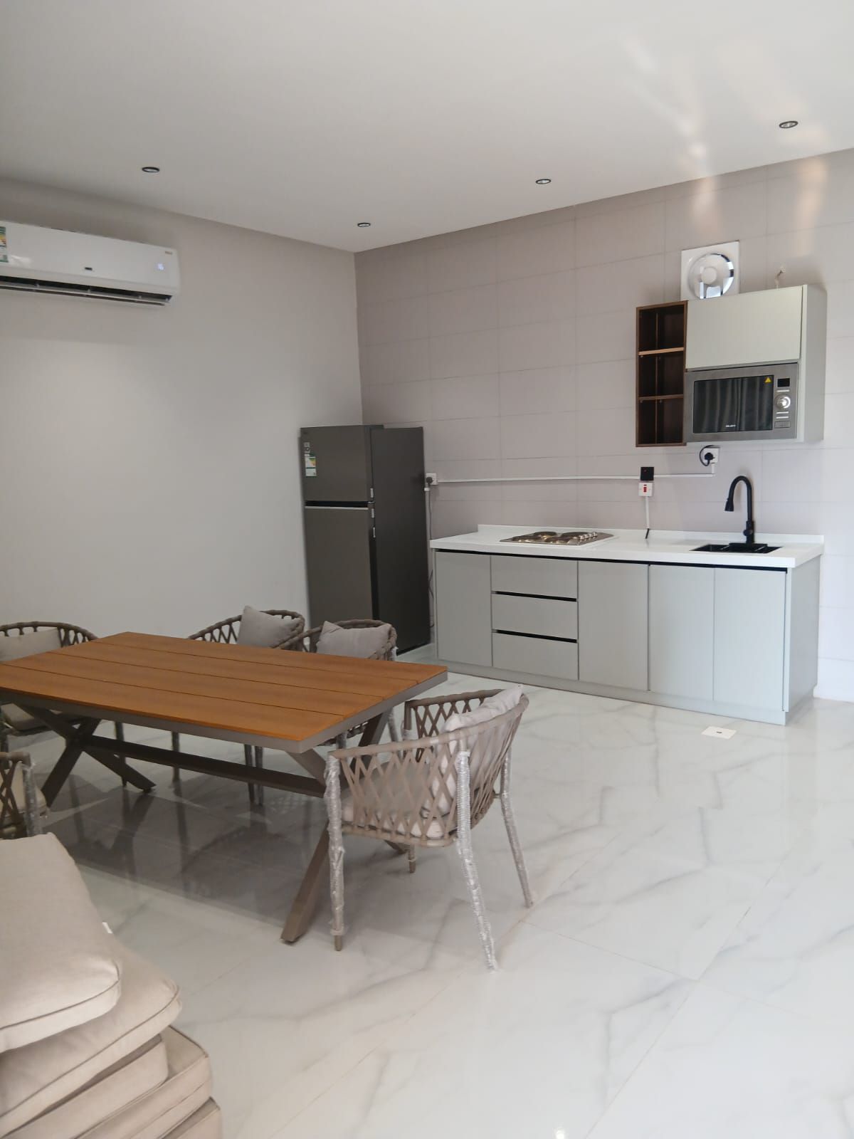 جده الحمدانية