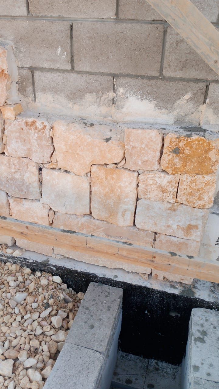 مقاول حجر طبيعي