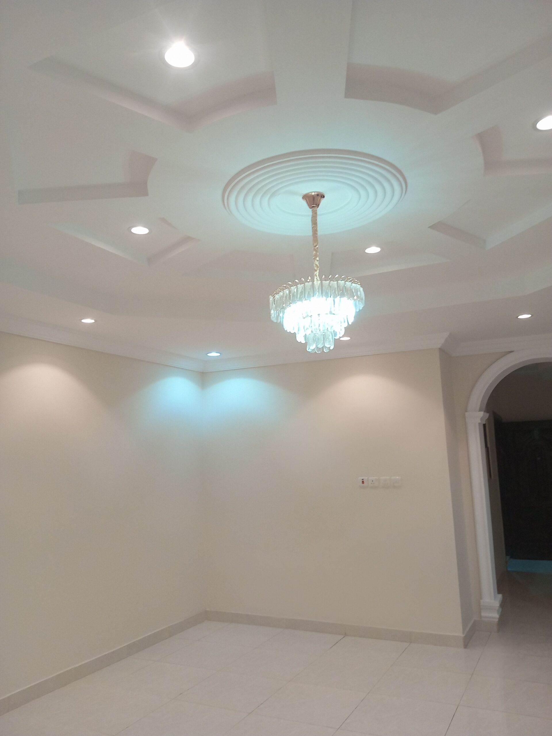 معلم دهانات ديكورات جده