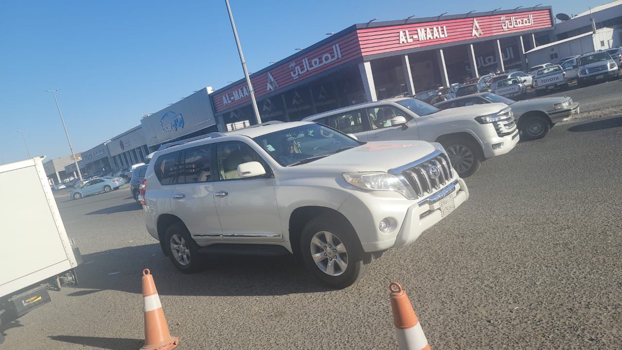 جدة معارض السيارات