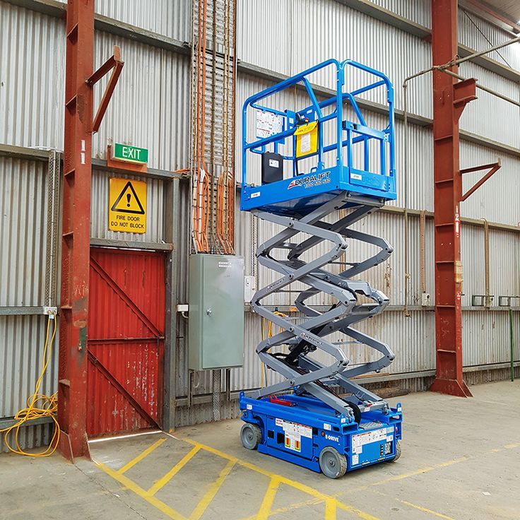 #لتاجير_جميع_المعدات_الثقيله #سيزر_ليفت_للايجار#ما