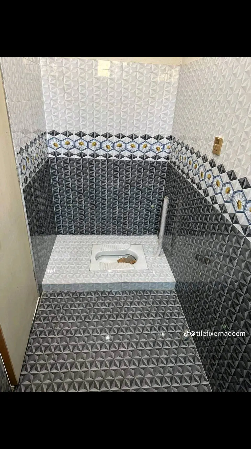 الخرج جلي بلاط