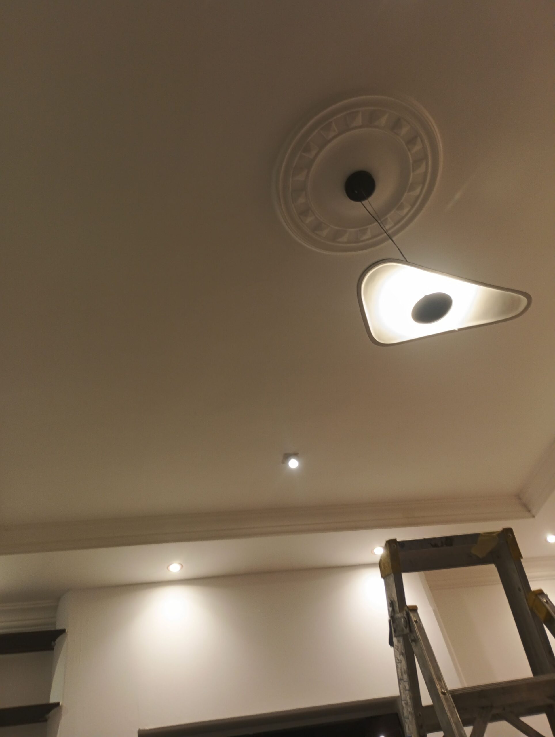 كهربائيّ منازل تأسيس تشطيب تركيب بروفايل تركيب نجف