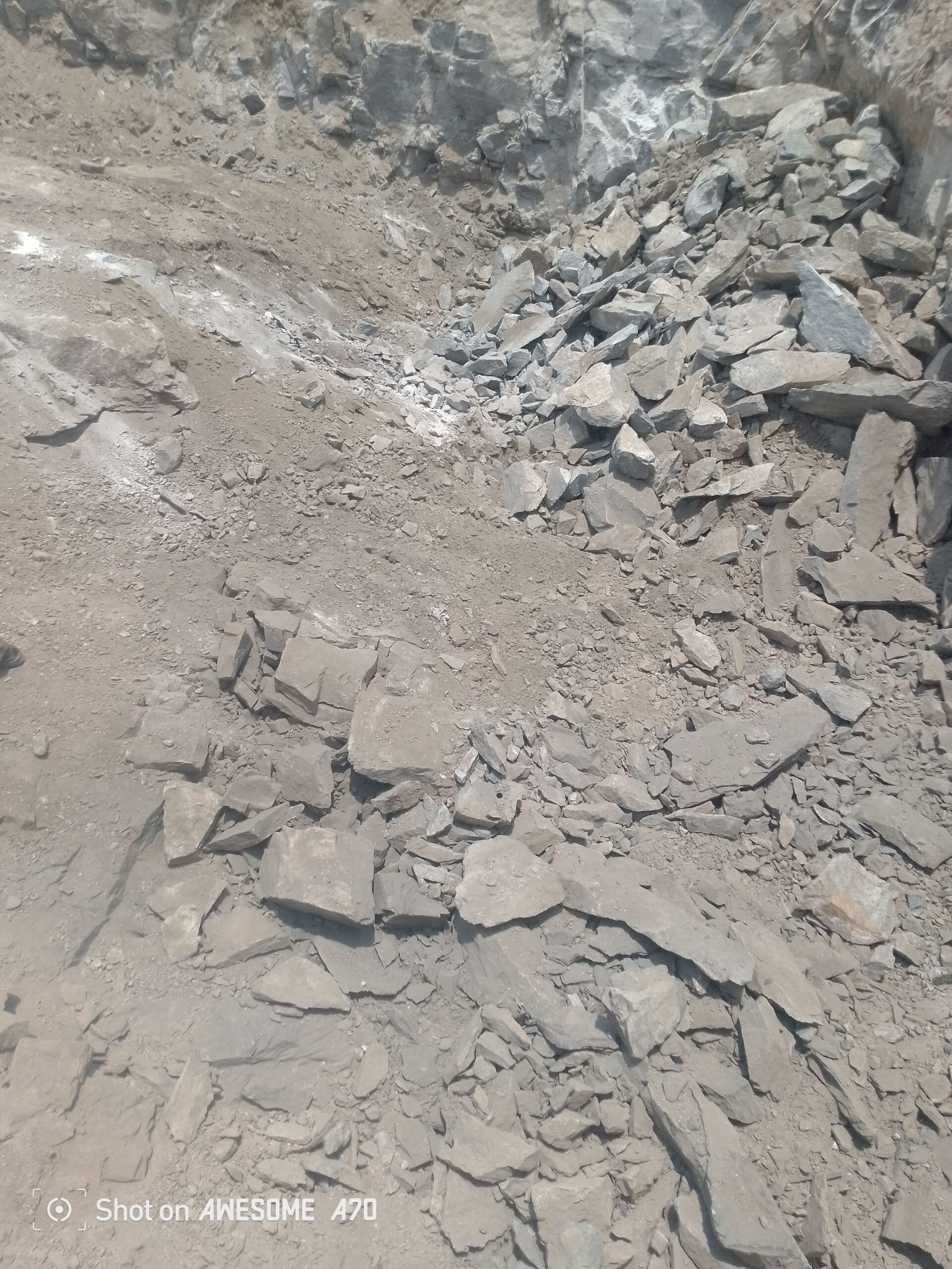 تخريم وتكسير الجبال