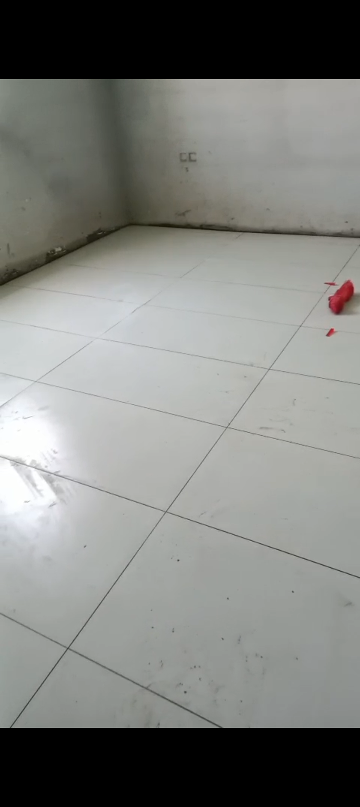 مبلط ابو عماد لتركيب جميع انواع البلاط البرسلان وا