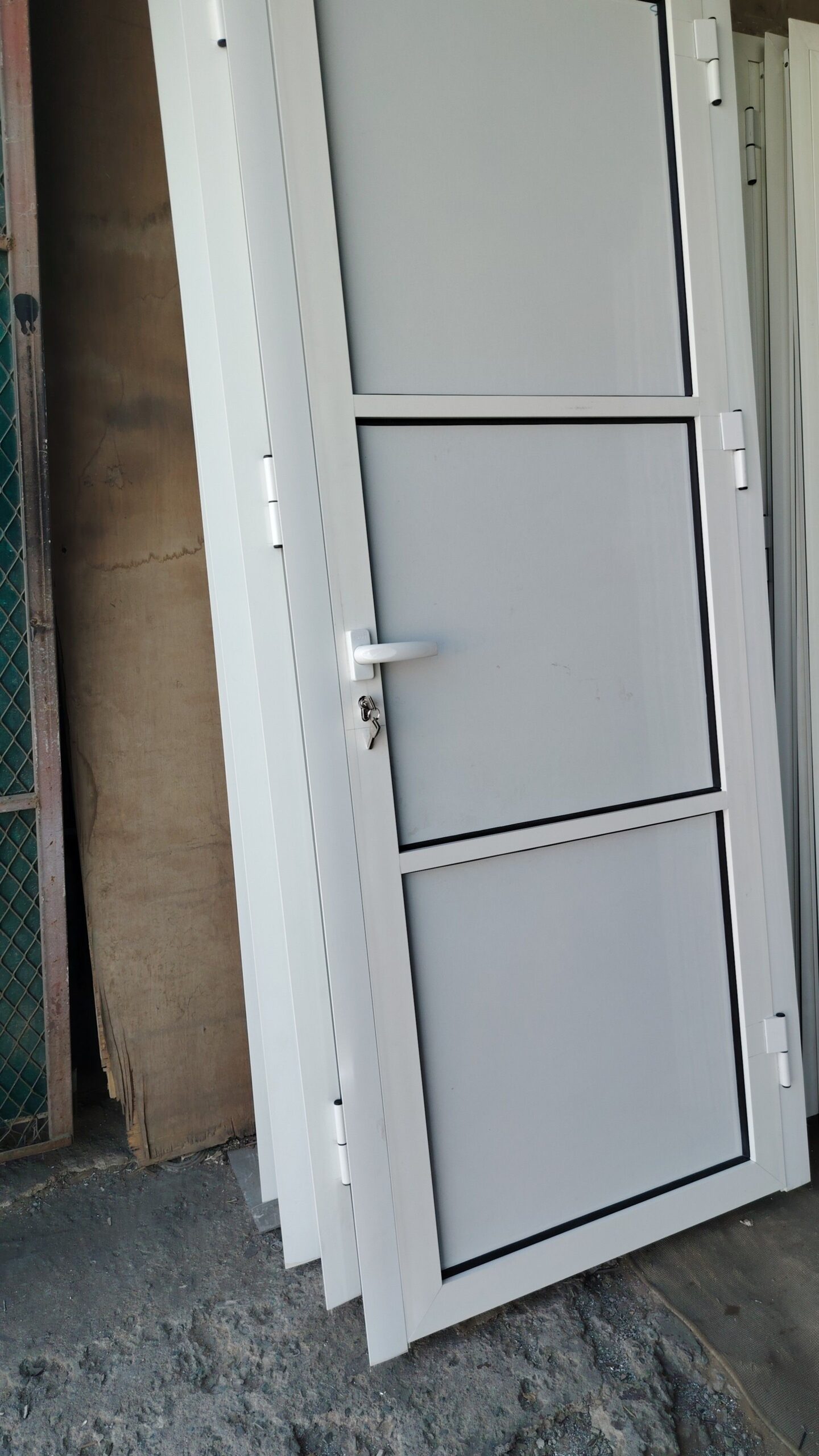 أبواب شبابيك المنيوم وزجاج سكريت