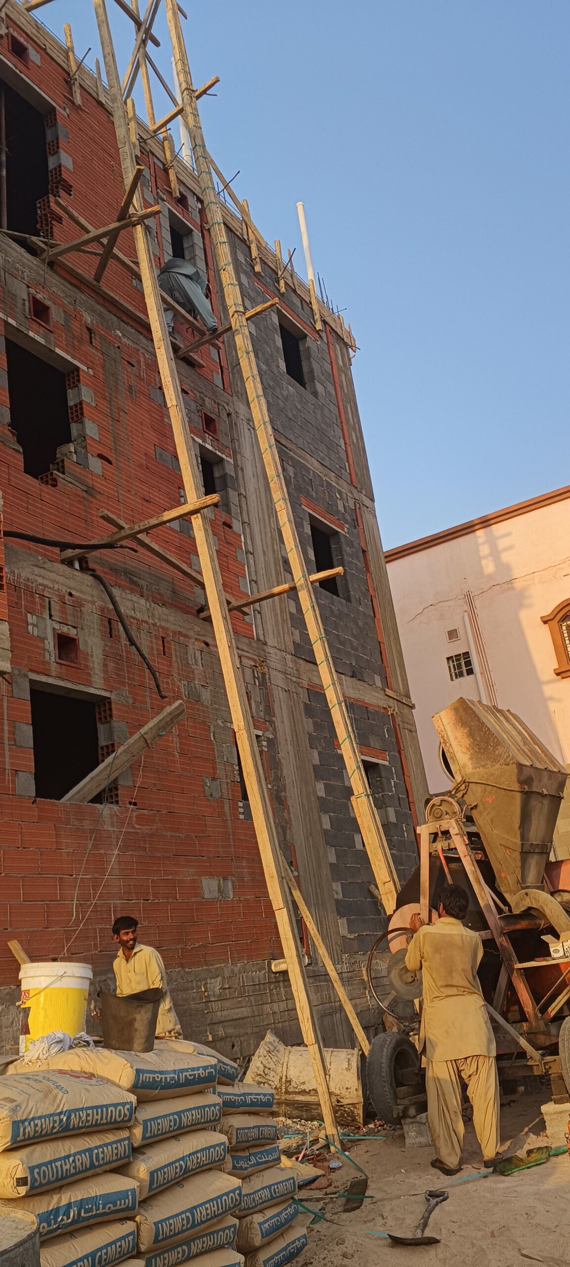 اسمنت خلاط يدوي0597473618=0550695650