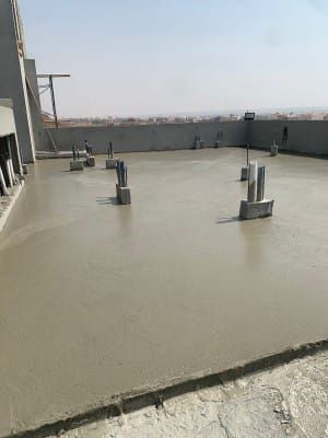 فني عوازل مائي وعازل حراري