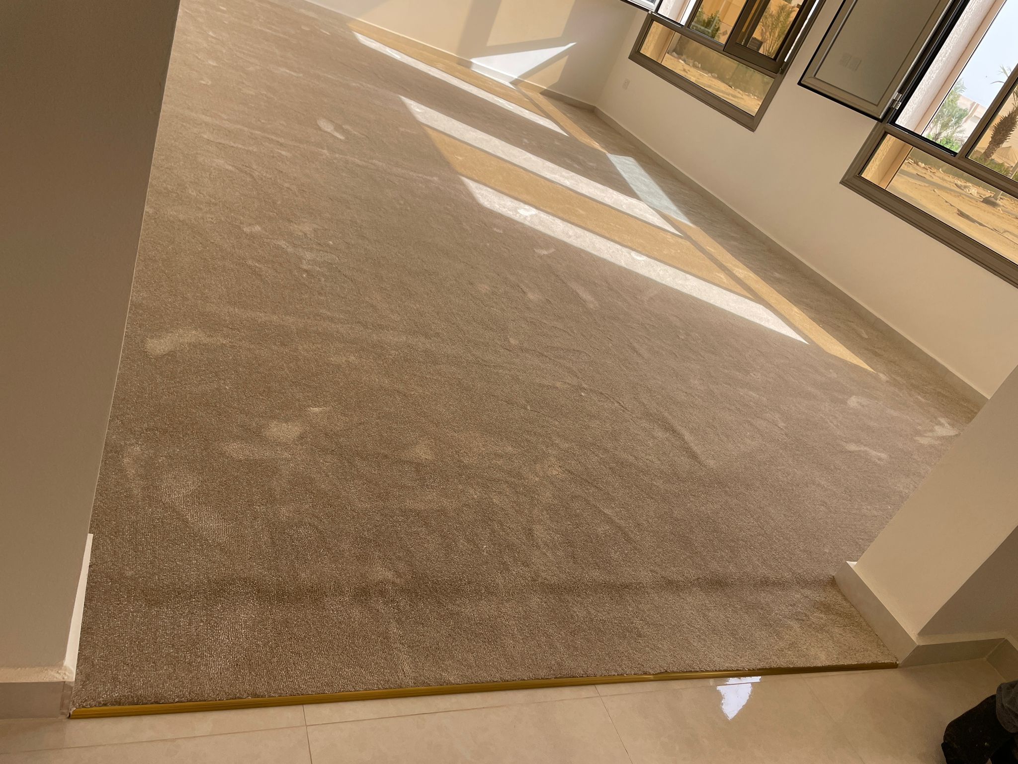 بيع وتركب جميع انواع السجاد اسعار جمله الكويت