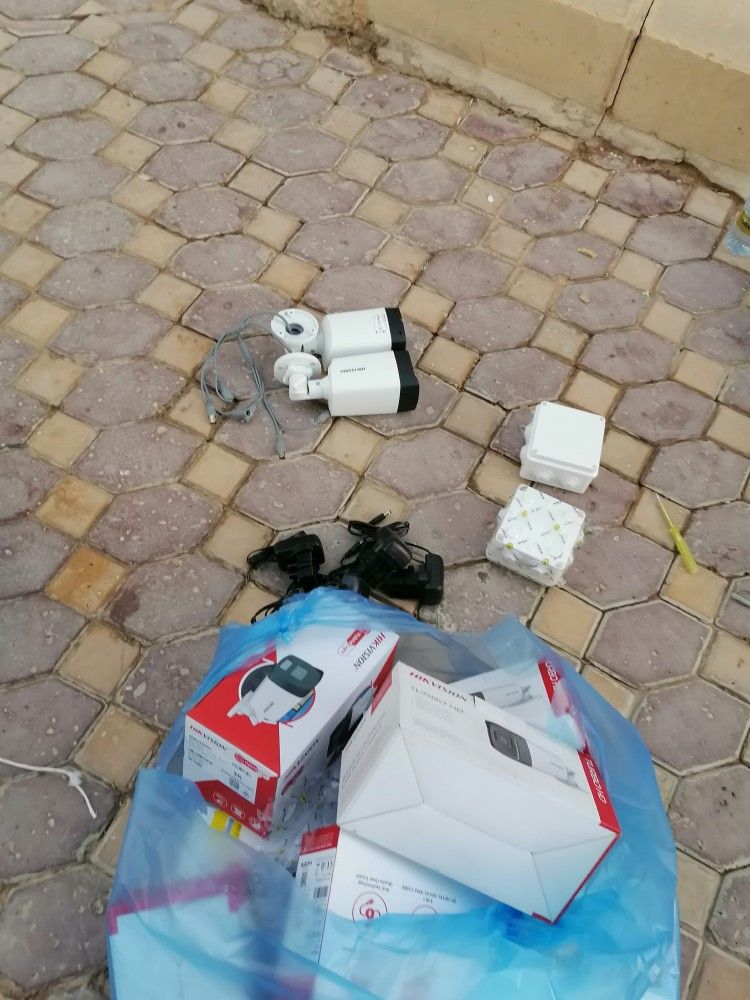 تركيب كاميرات المراقبة والتحكم