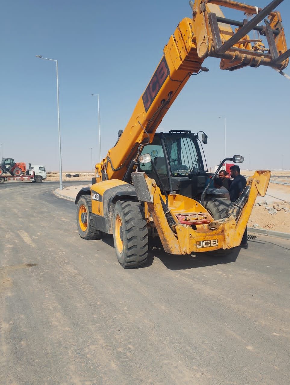 تأجير مان لفت سيزر لفت سقايل كهربائيه موديلات جديد