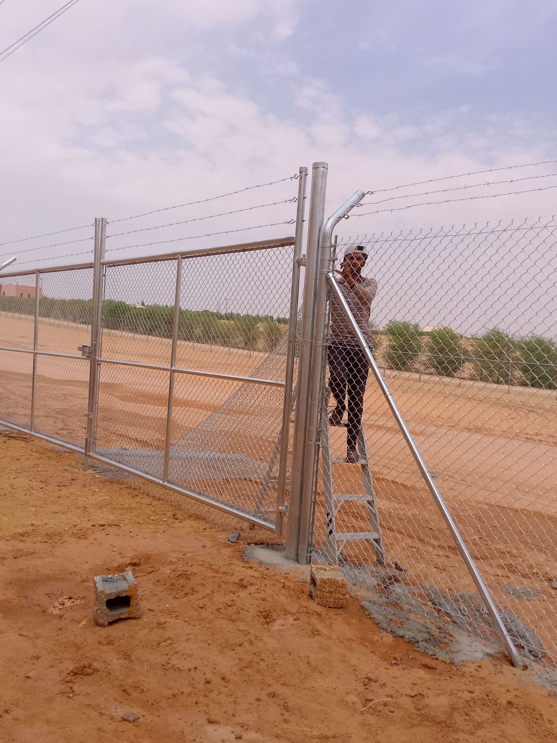 بتوريد وتركيب جميع انواع شبوك