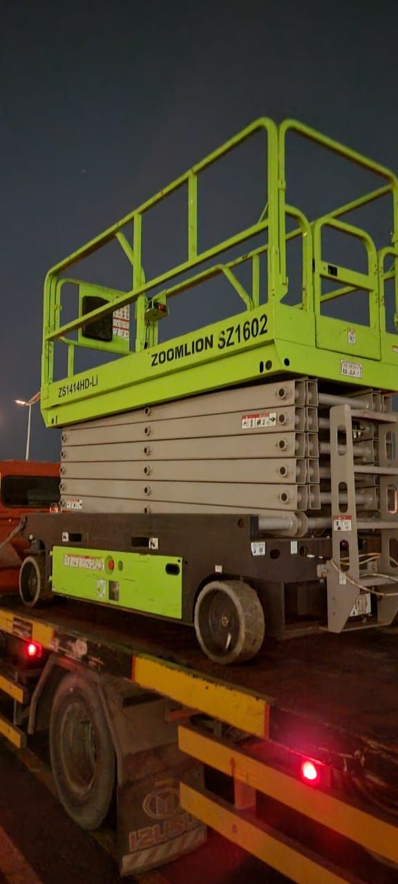 سيزرلفت8متر للايجار موديل حديث باسعار مناسبة اوراق